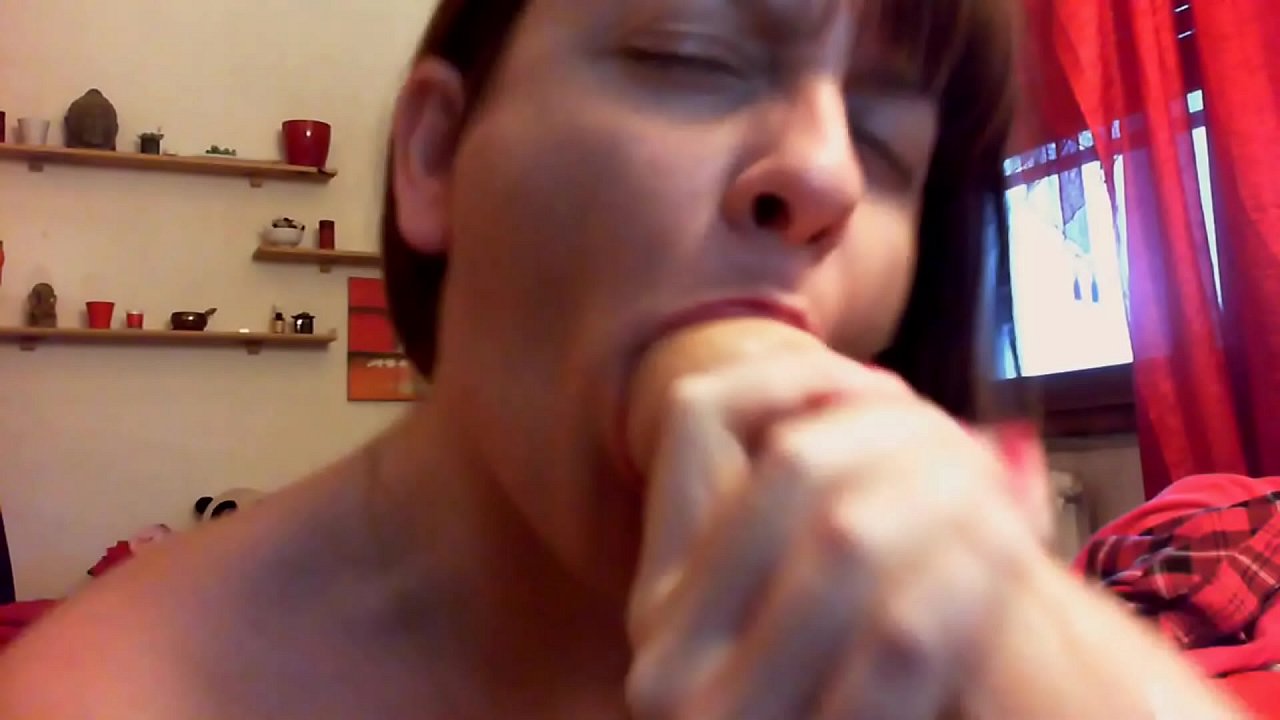 I-orgasm enkulu kadade wakho omdaka, vula umlomo wakho kwaye usele yonke